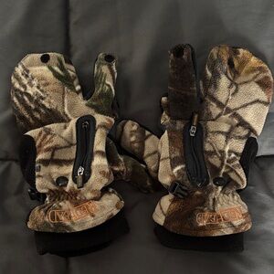 Camo Fleece Mittens with Zipper Pockets and Fingerless Tips